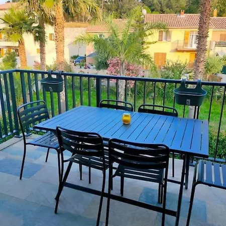 Appartement Neuf Avec Balcon Et 2 Chambres Saint-Florent  Exterior photo