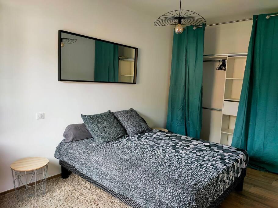 Neuf Avec Balcon Et 2 Apartment