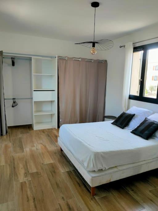 Neuf Avec Balcon Et 2 Saint-Florent (Corsica)